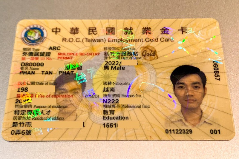 Thẻ cư trú Đài Loan là giấy tờ do Cục Di Dân Đài Loan cấp cho người nước ngoài