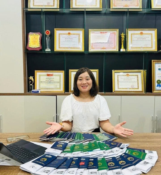 Khách hàng check in cùng hộ chiếu có visa